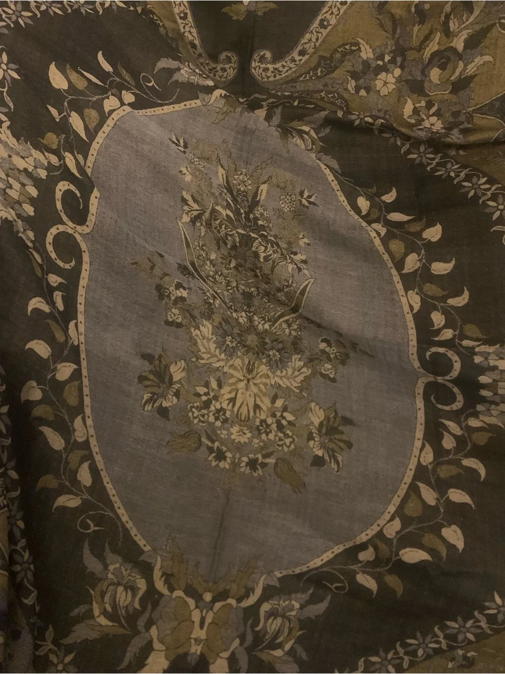 Heritage of Kashmir bed cover silk wool size Queen